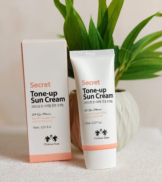 Secret Tone Up Sunscreen🌞-70mL